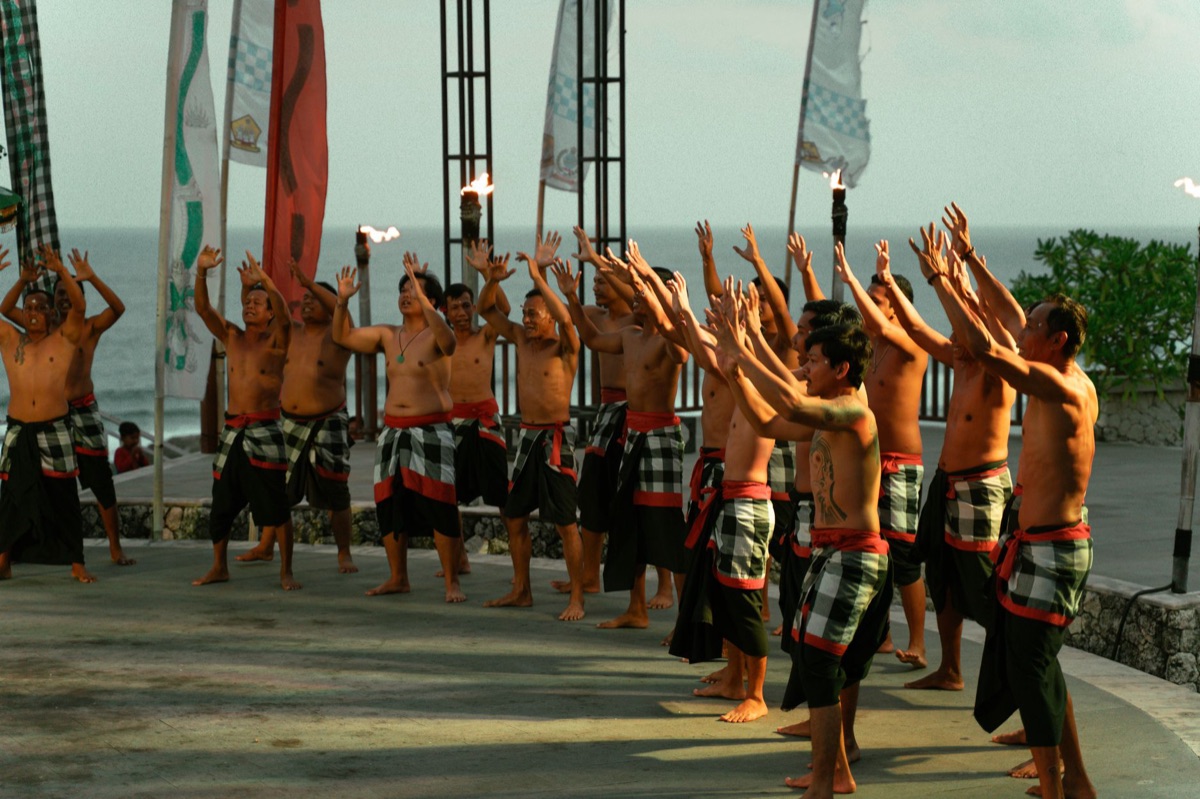 Indonesian dance challenge set in a colorful studio