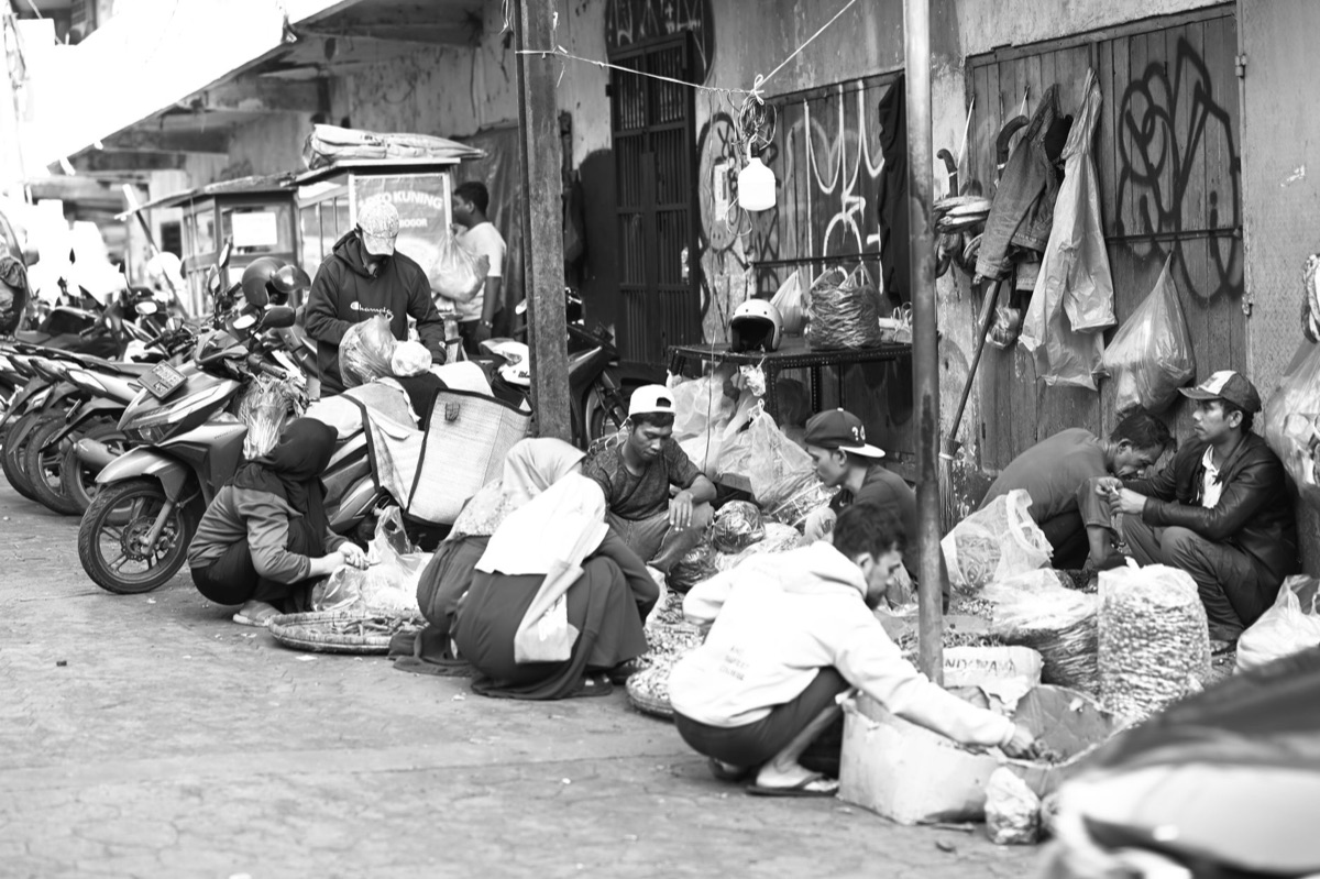 Dança desafio indonésia no mercado