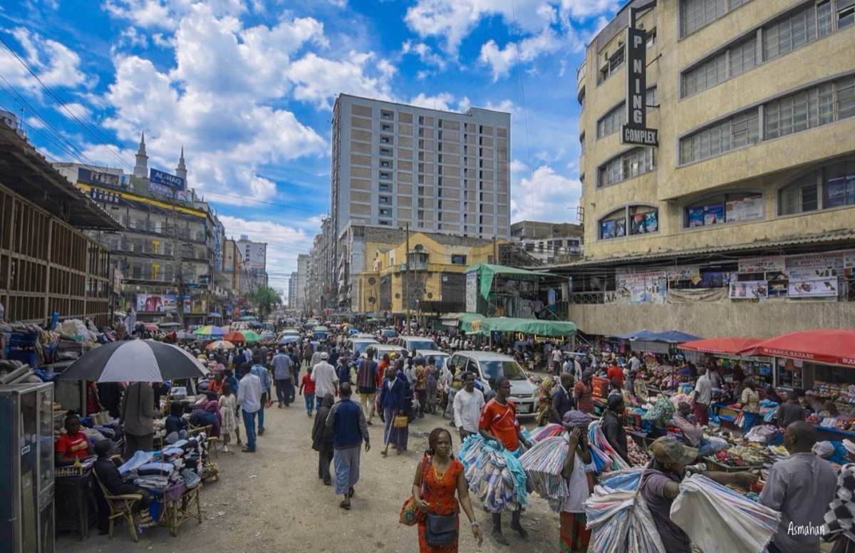 Indonesische straat met lokale markt