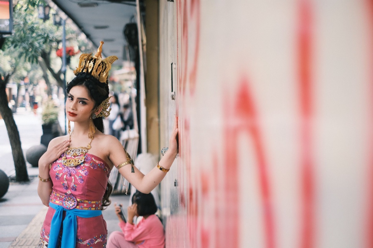 Indonesian influencer in urban setting