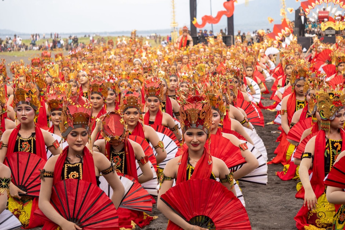 influencer indonesiano con fan internazionali