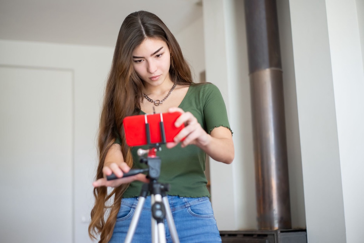 Trépied et téléphone pour vidéo