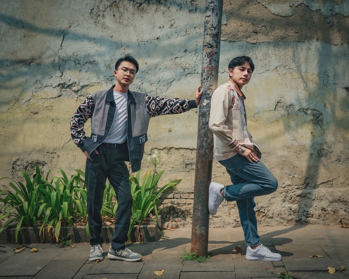 youtuber em rua de jakarta
