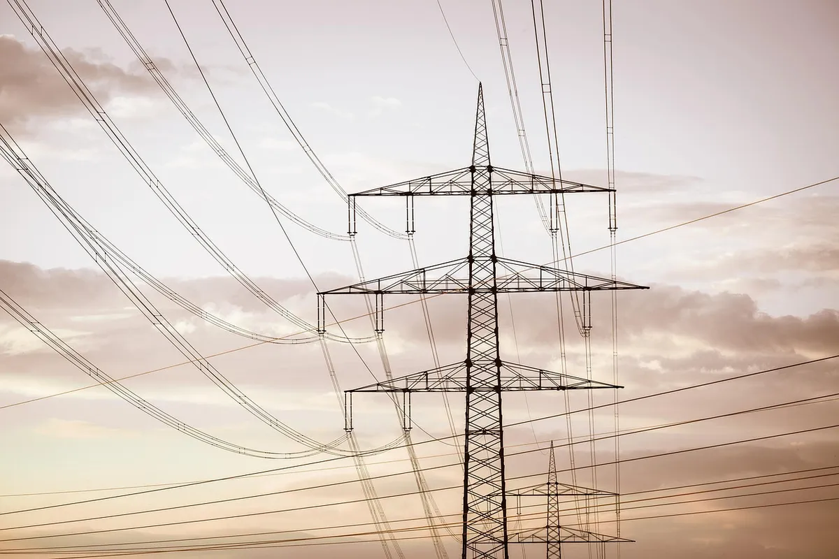 電線、高電圧、電気、エネルギー、電力線、高電圧塔、屋上線、電圧