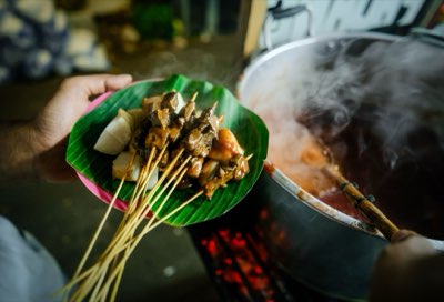 72,8% utenti online: L'Indonesia e la cucina come trampolino